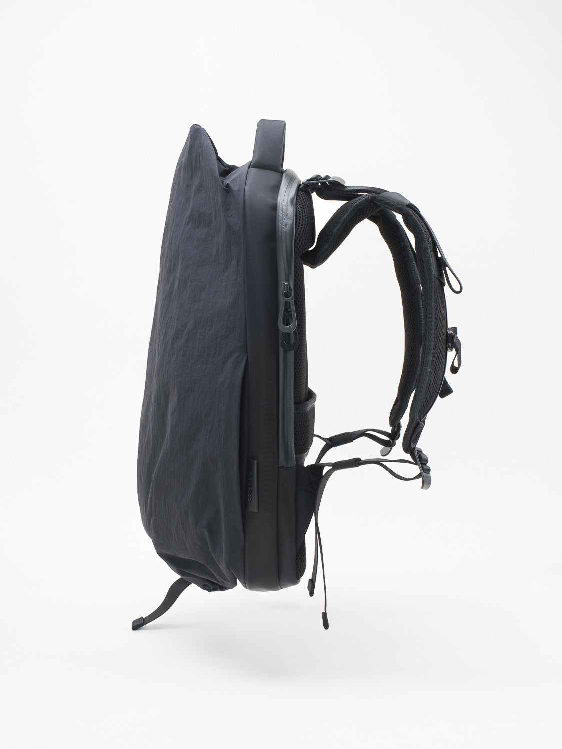 Isar M Komatsu Onibegie Nylon Black