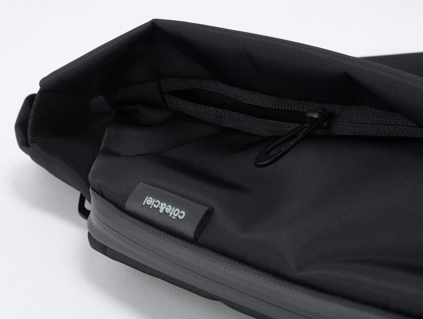 coteetciel Crossbody/Sling Bag Isarau Sleek Black côte&ciel US 28909