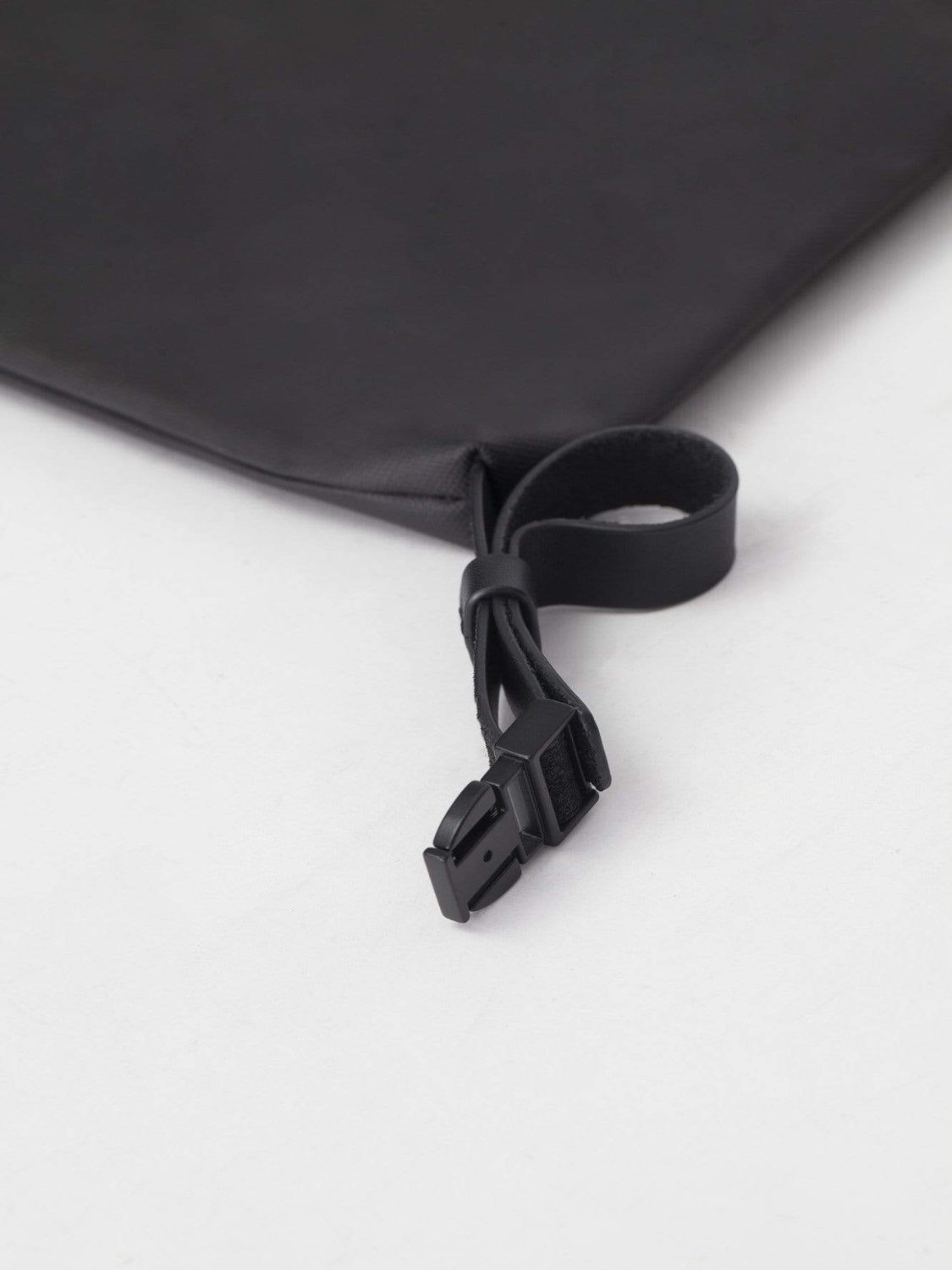 coteetciel Crossbody/Sling Black Inn M Coated Canvas Black côte&ciel US 28763