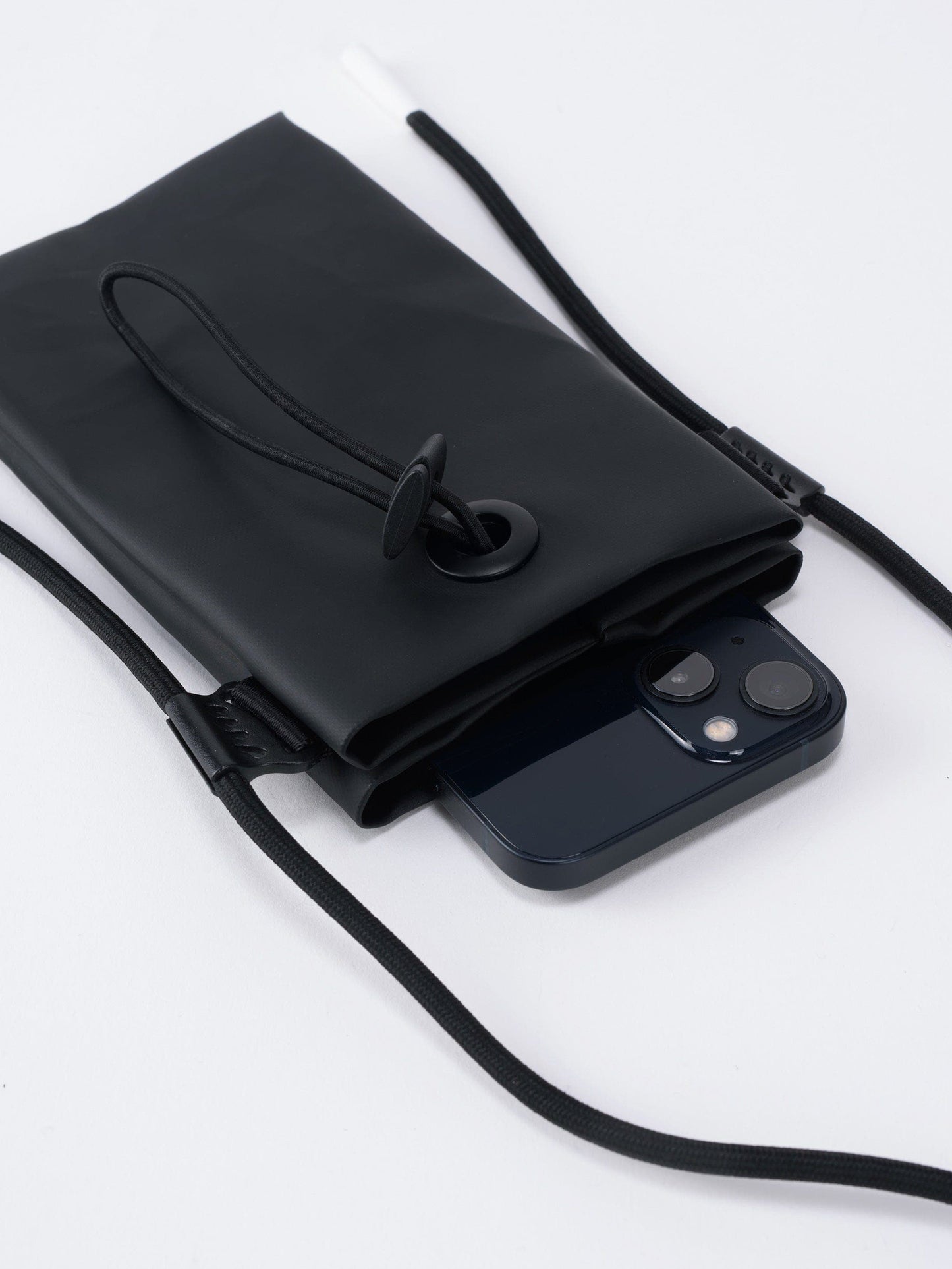 coteetciel Small/Pouch Alu Obsidian Black côte&ciel US 28959