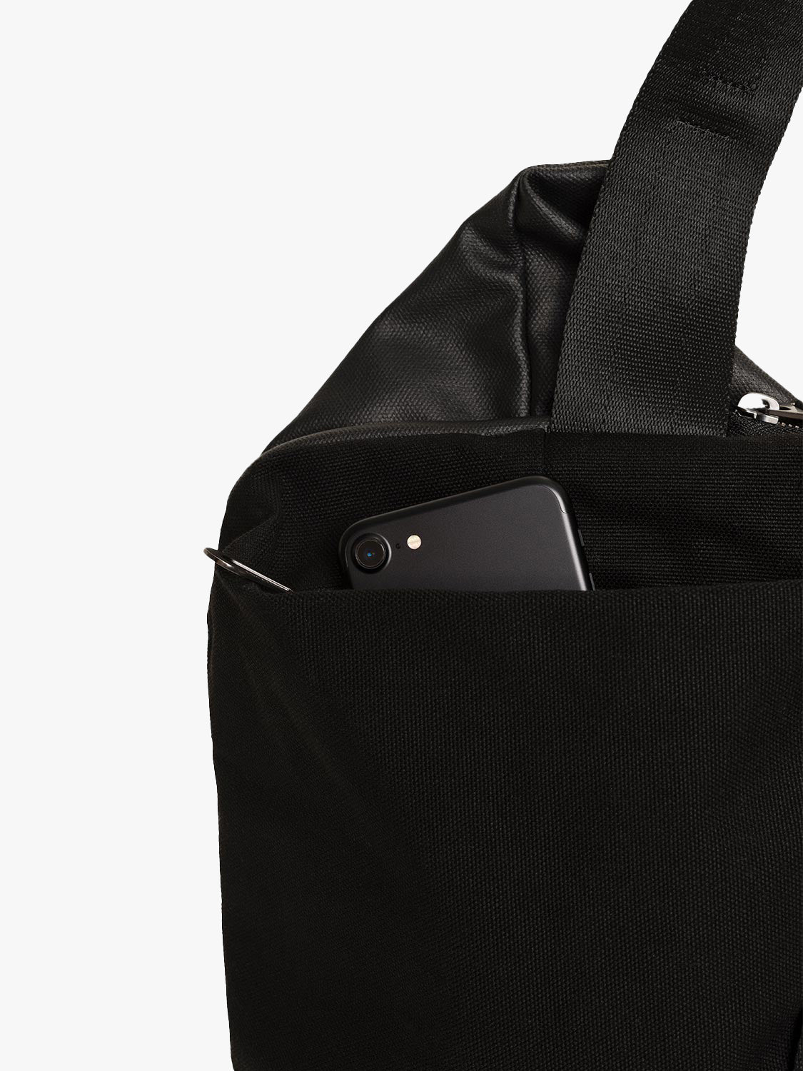 Isarau M Coated Canvas Black