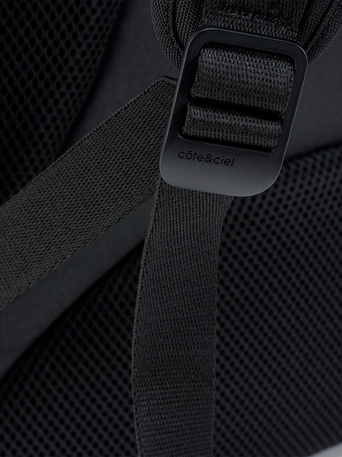 Nile M Obsidian Black