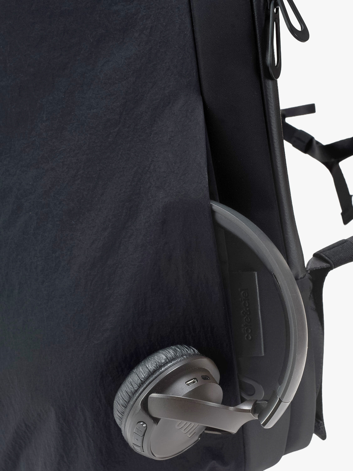 coteetciel Backpack Isar M Komatsu Onibegie Nylon Black côte&ciel US 29010