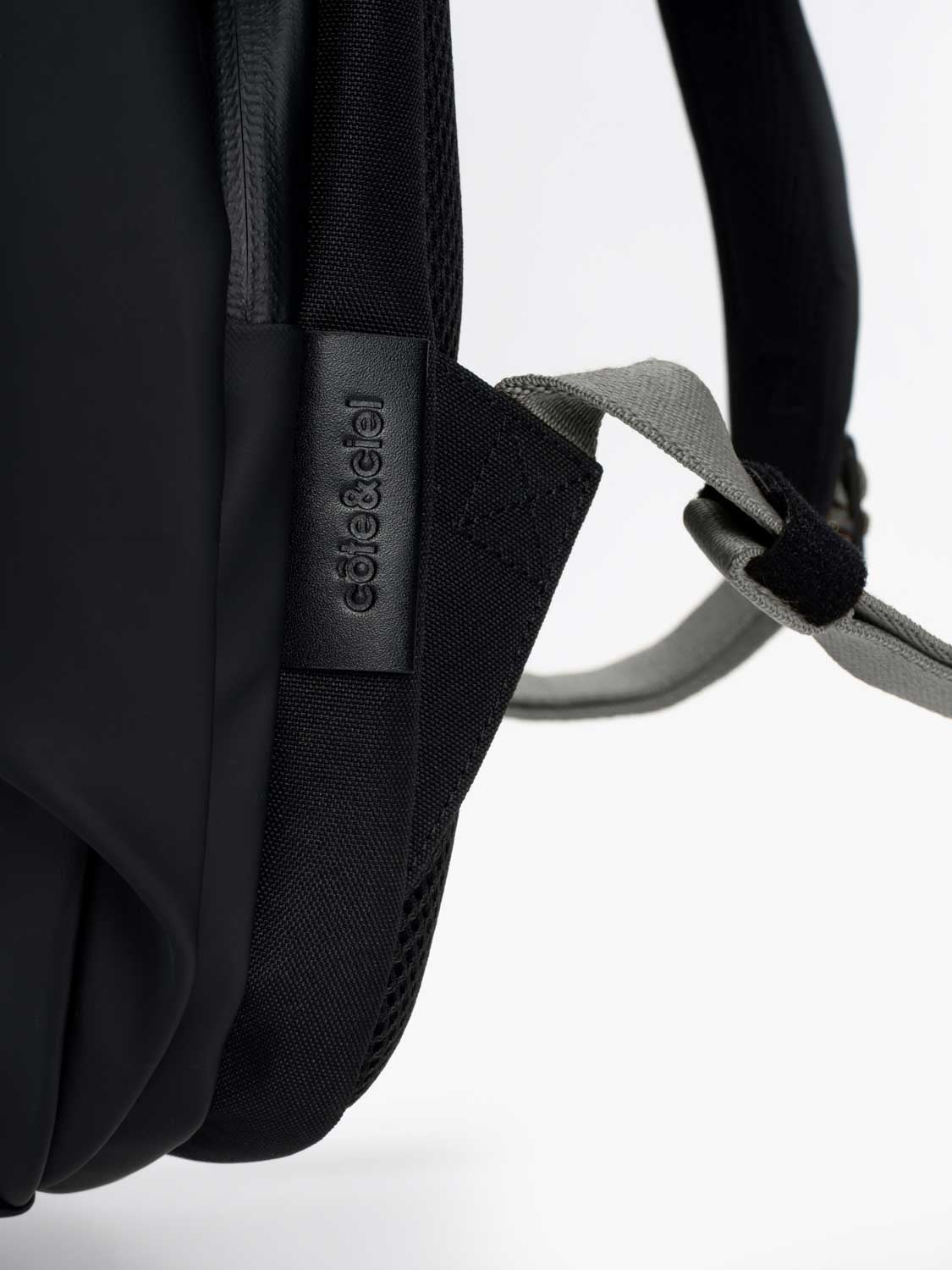 coteetciel Backpack Nile S Smooth Black Colour Accent côte&ciel US 29169