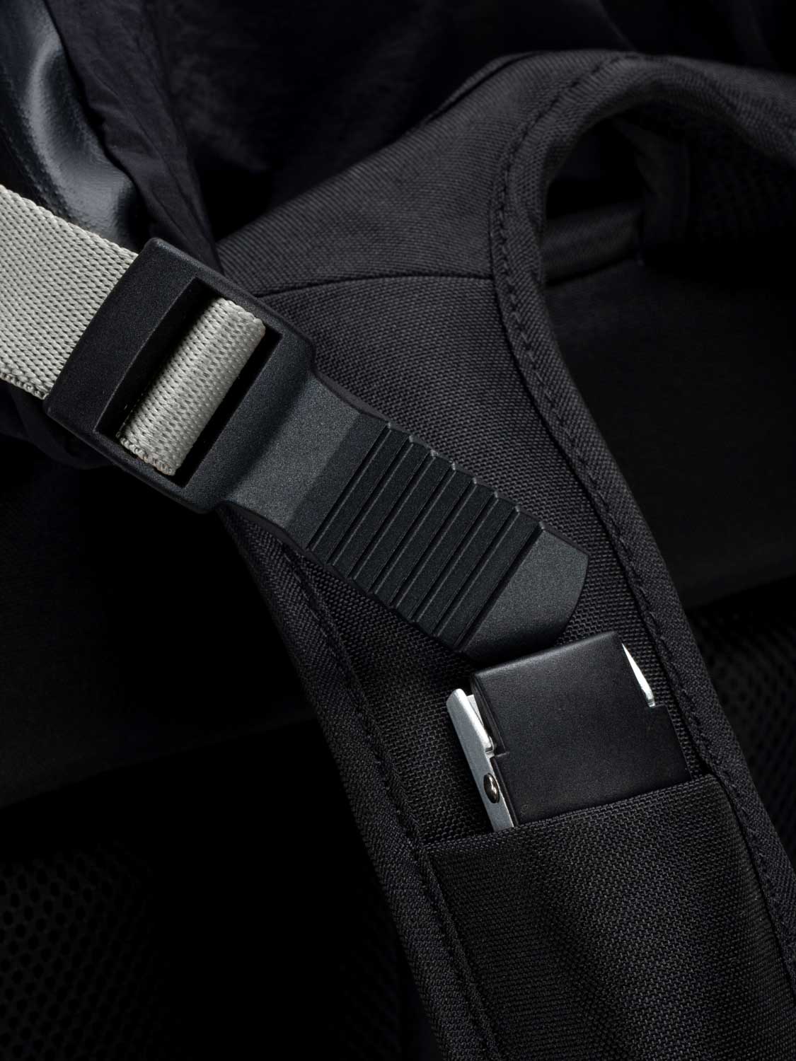 coteetciel Backpack Nile S Smooth Black Colour Accent côte&ciel US 29169