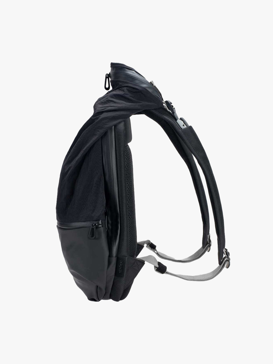 côte&ciel | Nile S Smooth Black Colour Accent Backpack côte&ciel