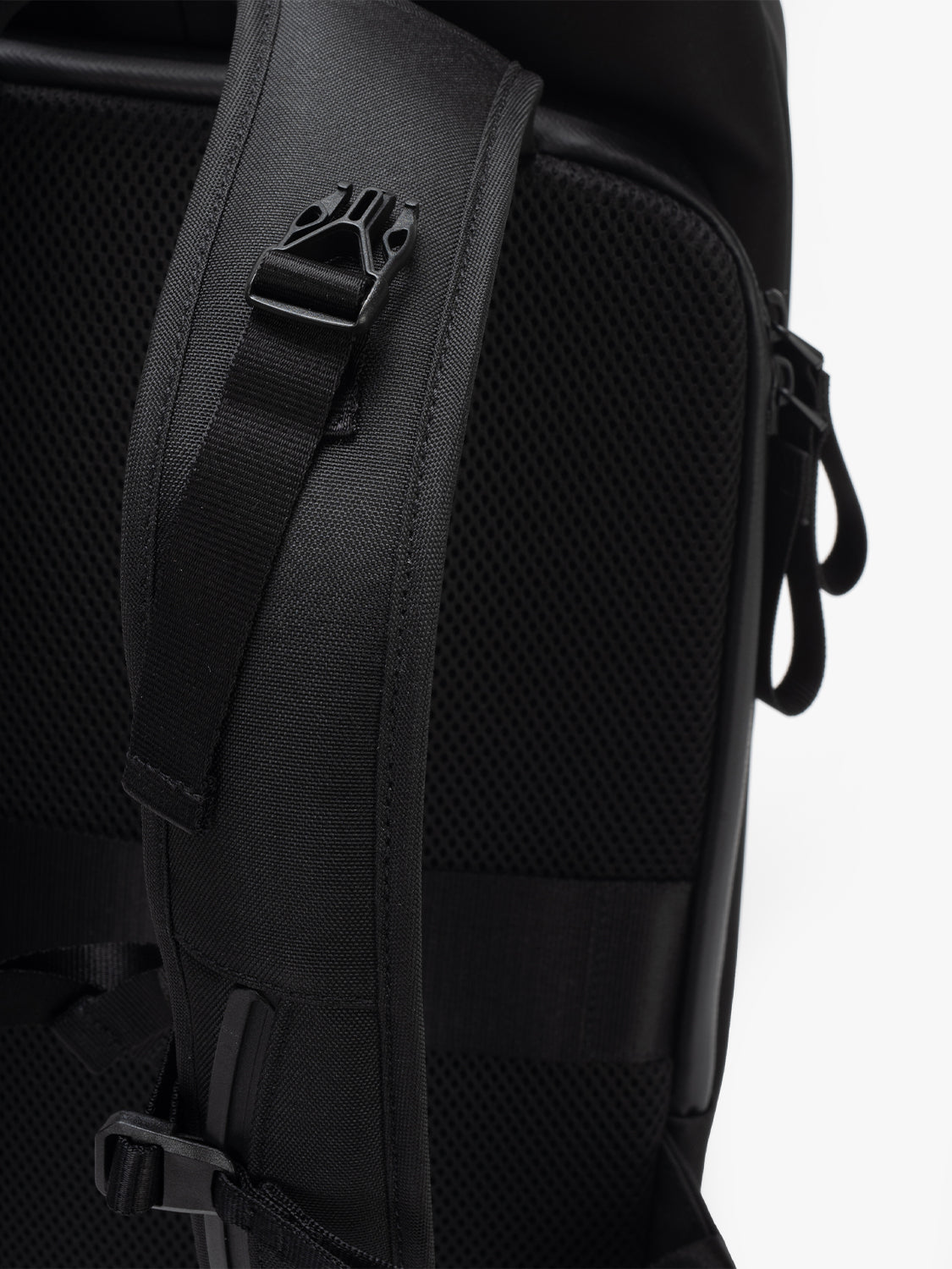 coteetciel Backpack Saru Sleek Black côte&ciel US 29211