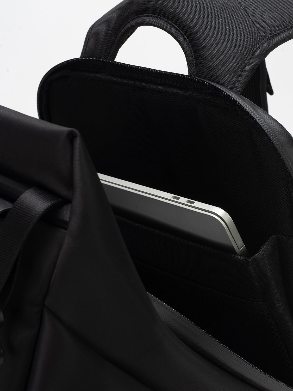 coteetciel Backpack Saru Sleek Black côte&ciel US 29211