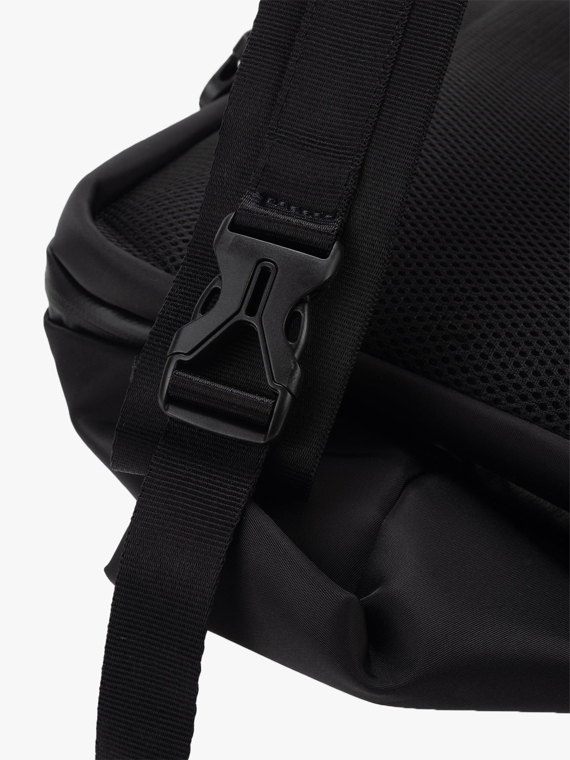 coteetciel Crossbody/Messenger Isarau L Sleek Black côte&ciel US 29213