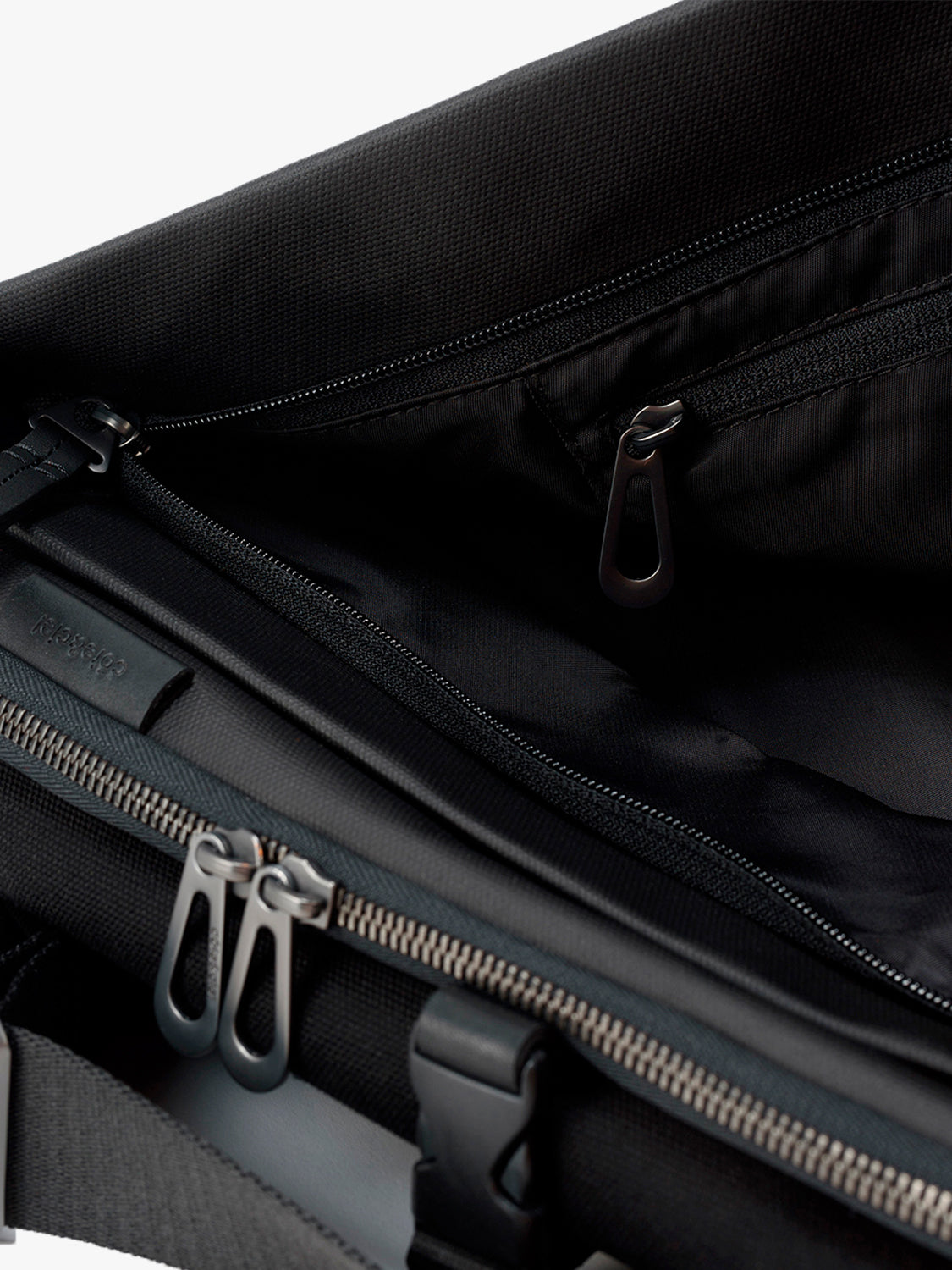 coteetciel Crossbody/Messenger Black Riss Coated Canvas Black côte&ciel US 28913