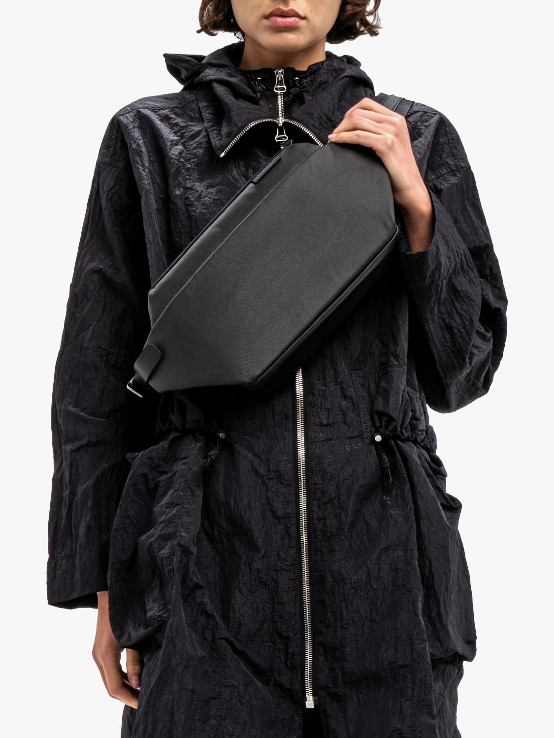 coteetciel Crossbody/Sling Bag Black Isarau M Coated Canvas Black côte&ciel US 28395