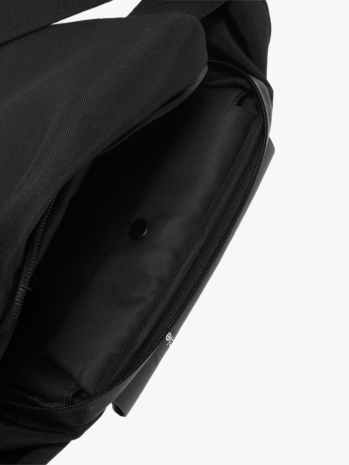 coteetciel Crossbody/Sling Bag Isarau S Round Carbon Black côte&ciel US 29200