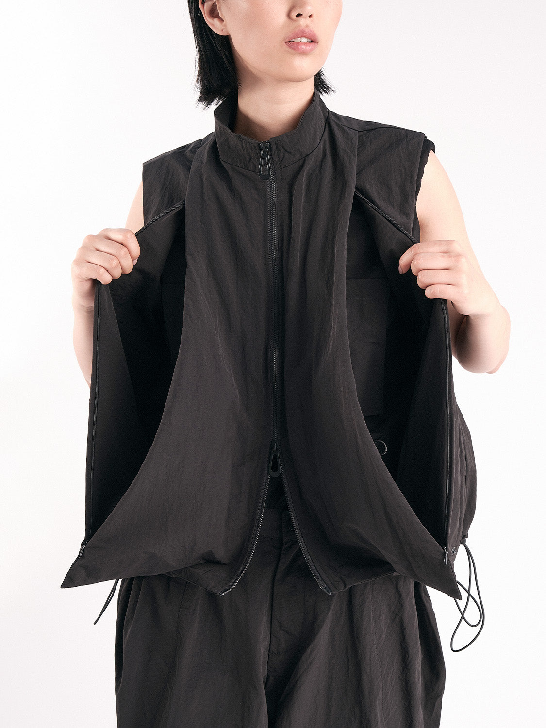 coteetciel Uniform Arc Gilet Black côte&ciel US