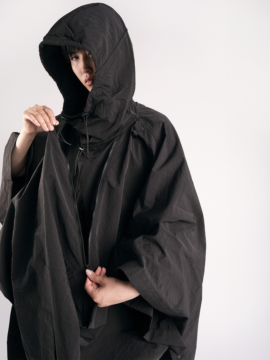 coteetciel Uniform Vertex Poncho Black côte&ciel US 29189