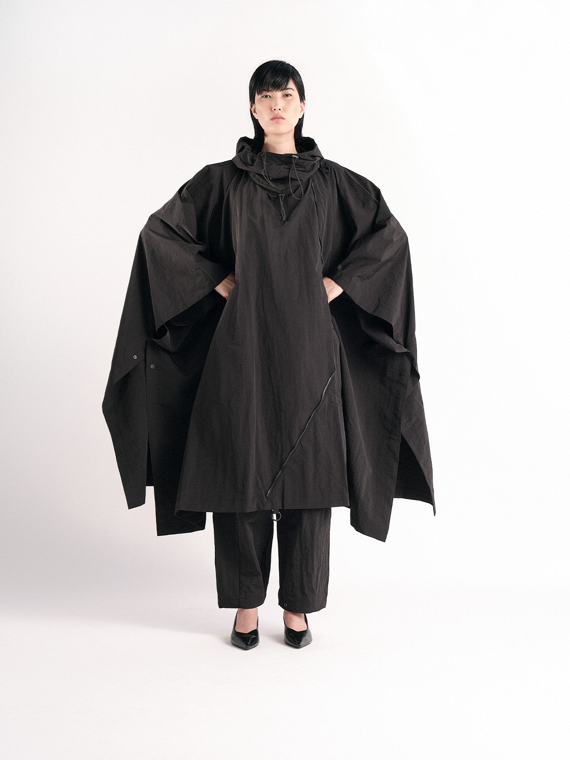 coteetciel Uniform Vertex Poncho Black côte&ciel US 29189