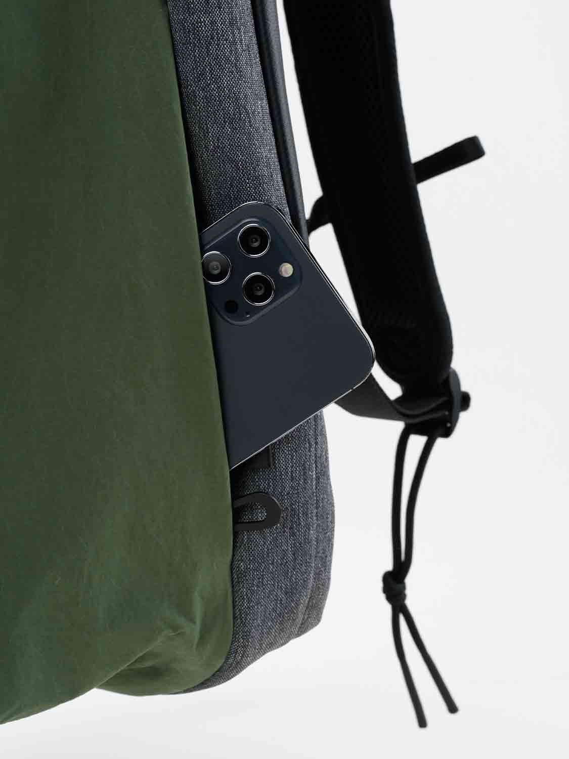 Isar M Komatsu Onibegie Nylon Olive Green