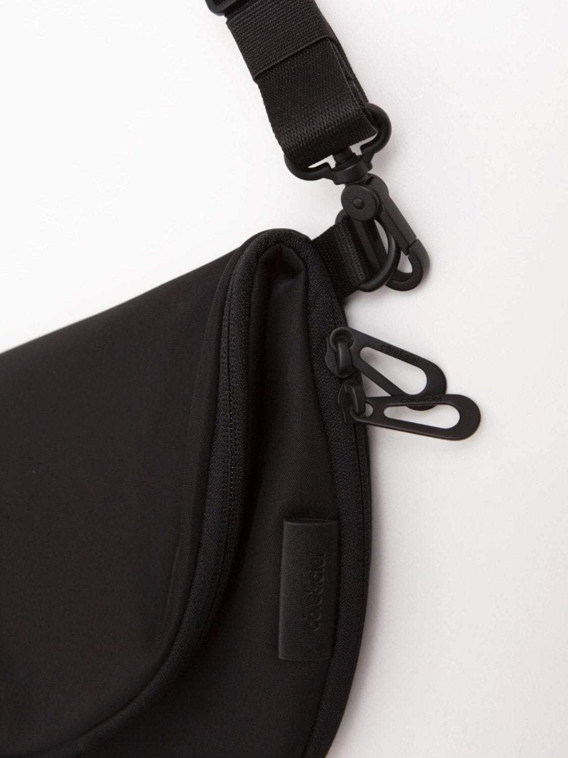 coteetciel Crossbody/Messenger Black Hala S Sleek Black/Orange côte&ciel US 28853