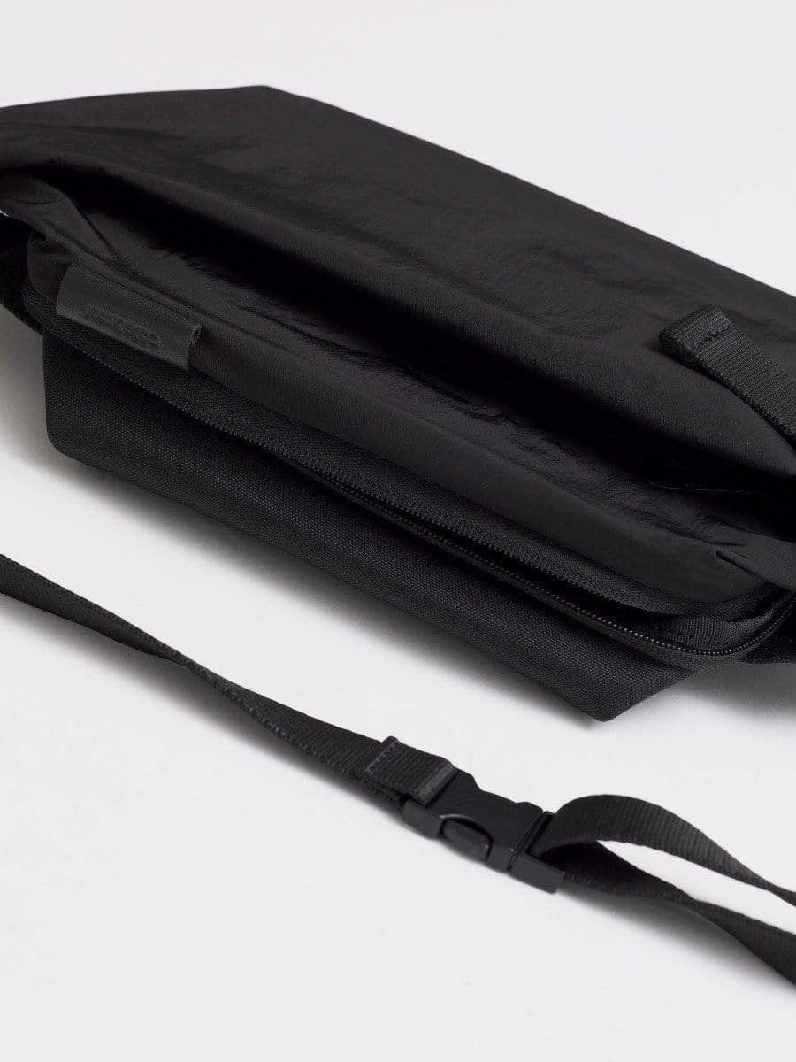 coteetciel Crossbody/Sling Bag Black Isarau S MemoryTech Black côte&ciel US 29031
