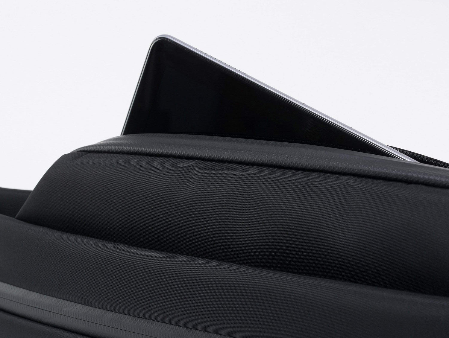 coteetciel Crossbody/Sling Bag Isarau Sleek Black côte&ciel US 28909