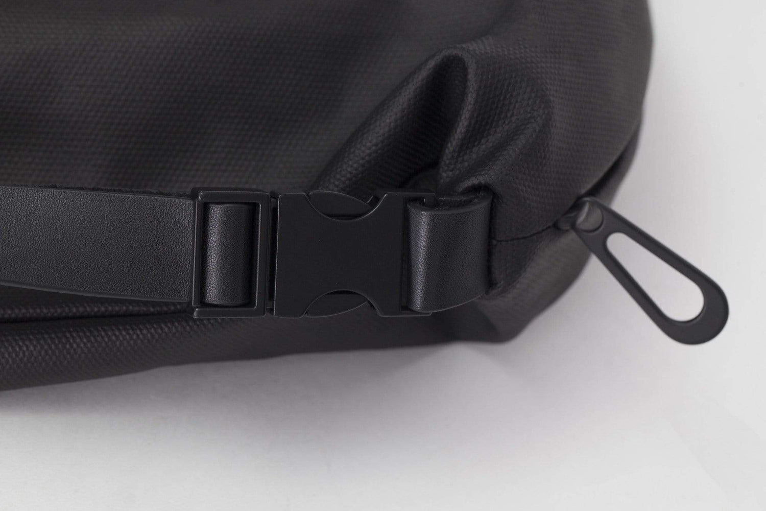 coteetciel Crossbody/Sling Black Inn S Coated Canvas Black côte&ciel US 28762